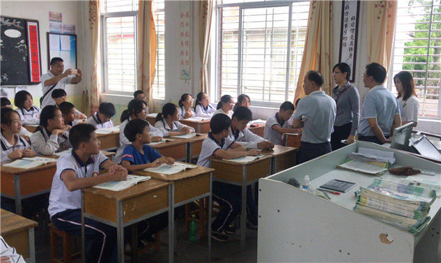 荣超公益赴蕉岭县晋元中学考察